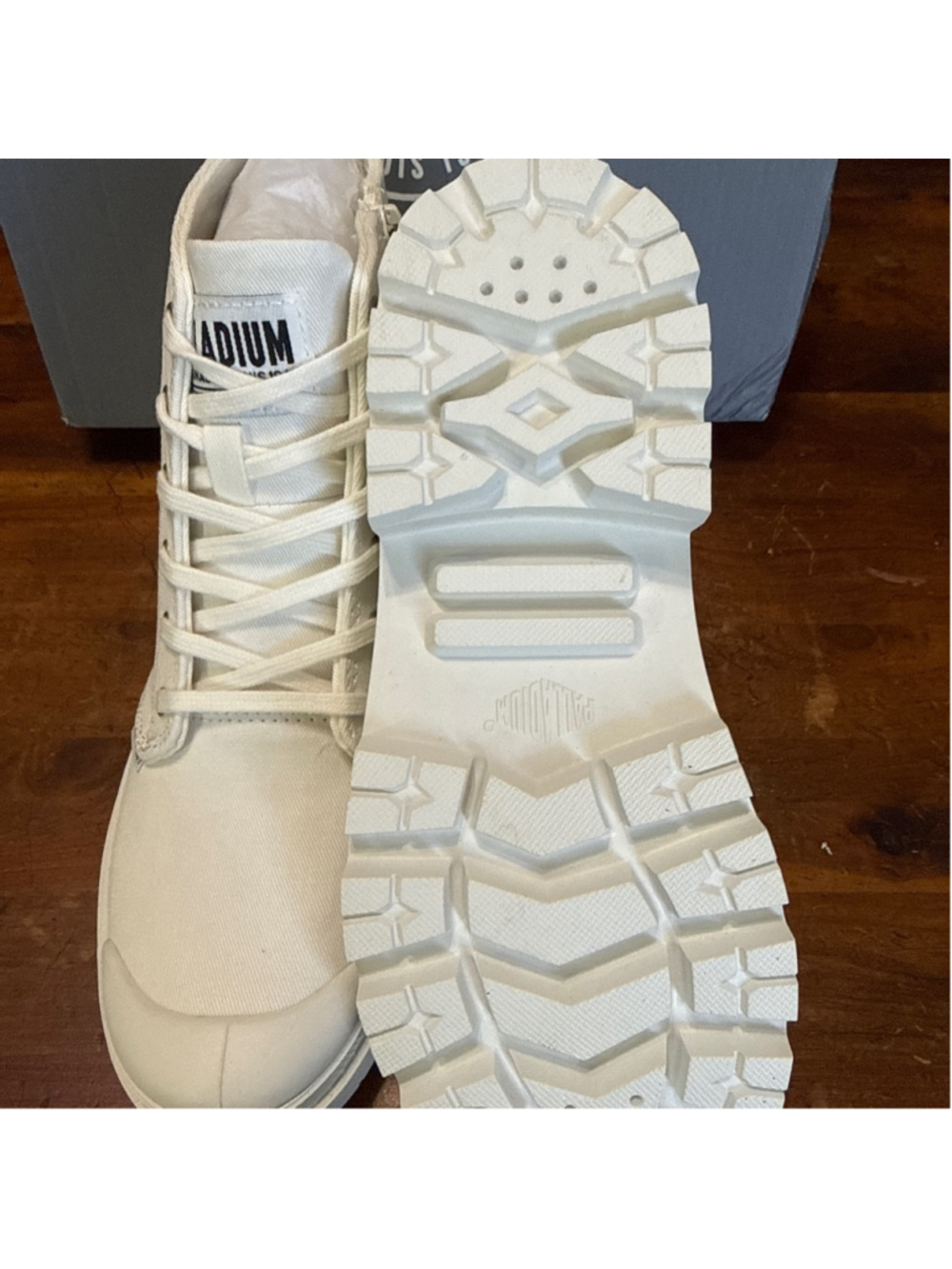 Palladium Pampa Hi Star White Ankle Boot - Picture 2 of 3
